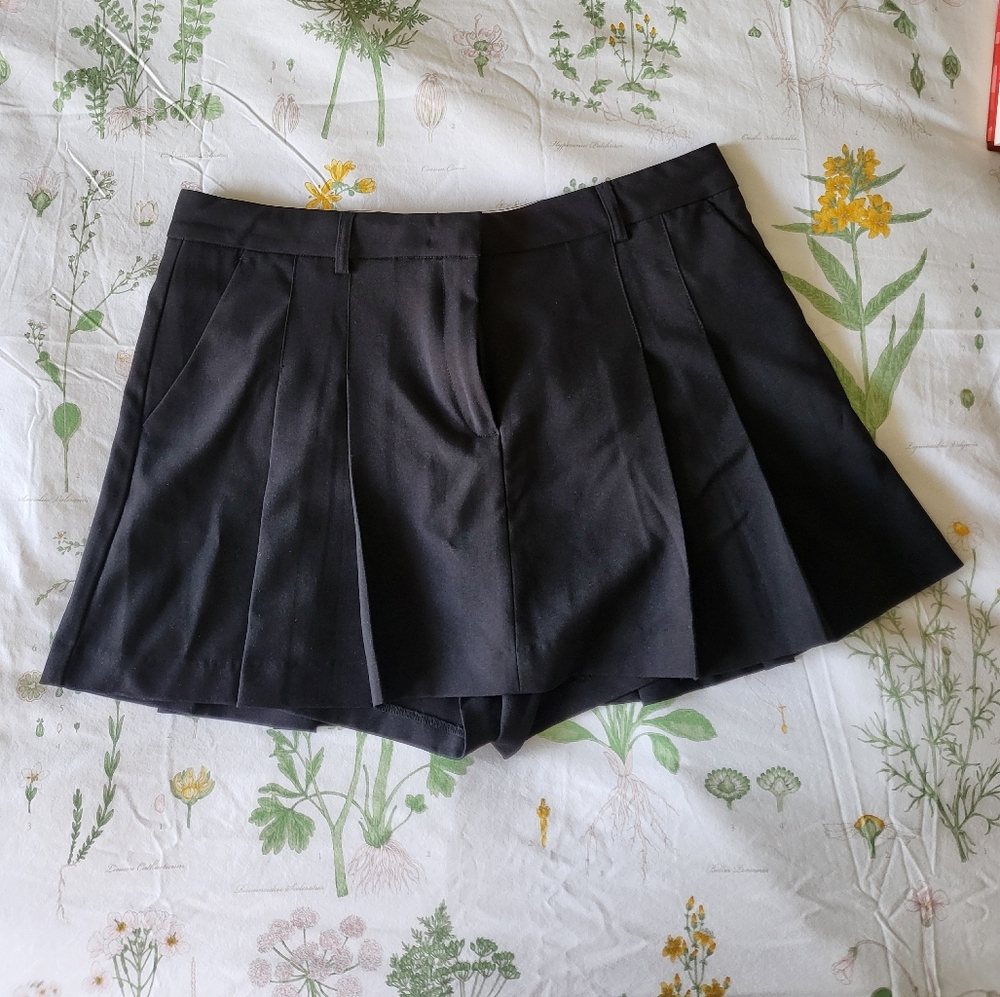 Pleated Black Mini Skort